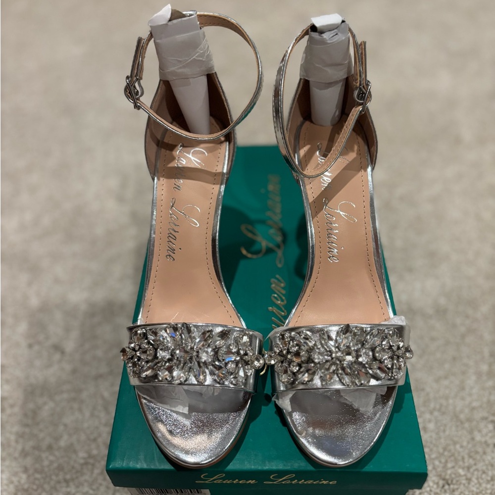 NWT Lauren Lorraine Silver Nancy Embellished Heels